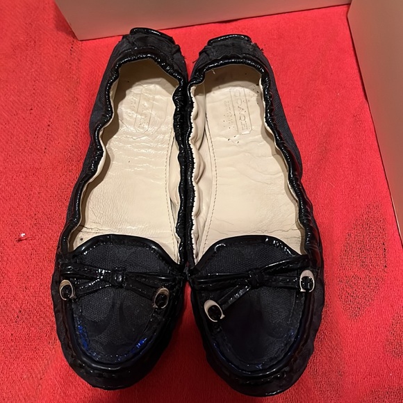Used coach loafers still in great condition worry about five times - Picture 4 of 4